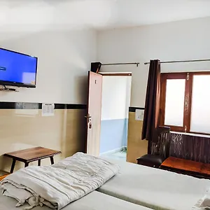 goverdhan-hotel.agrahotelsindia.net/