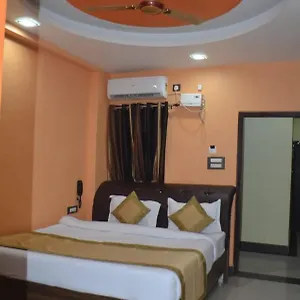 hotel-chandra-inn.hotels-varanasi.com/